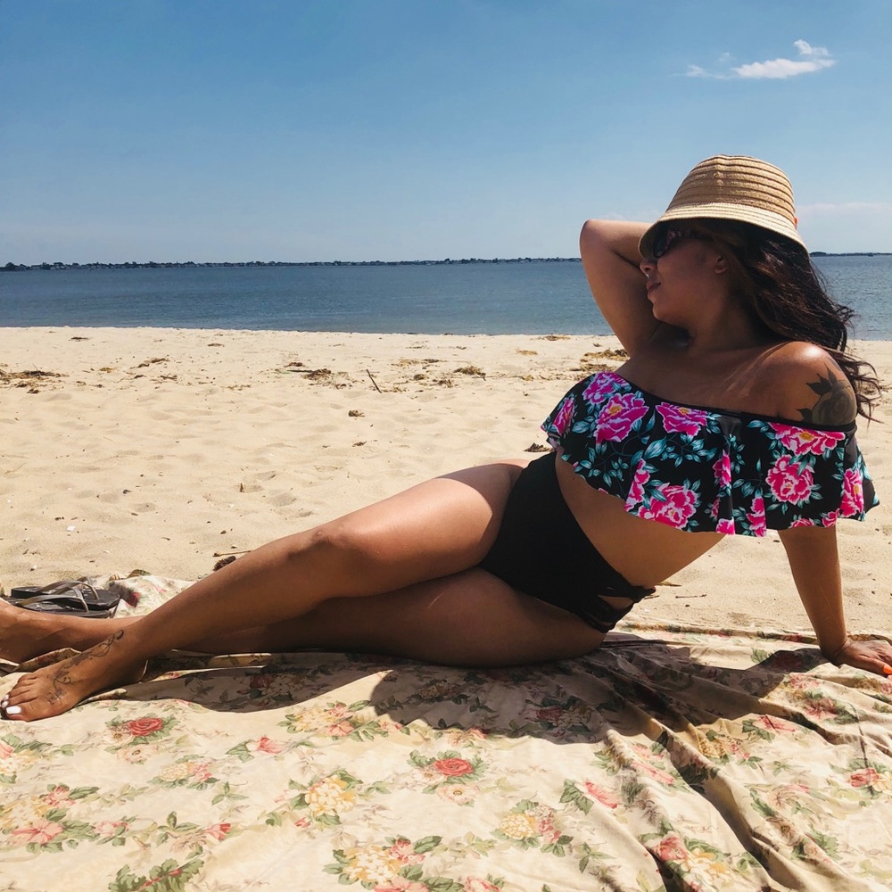 TIME & TRU FLORAL BIKINI TOP 🌸